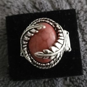 NWT Paparazzi- Palm Panache - Brown Brick Stone Silver LEAF Ring